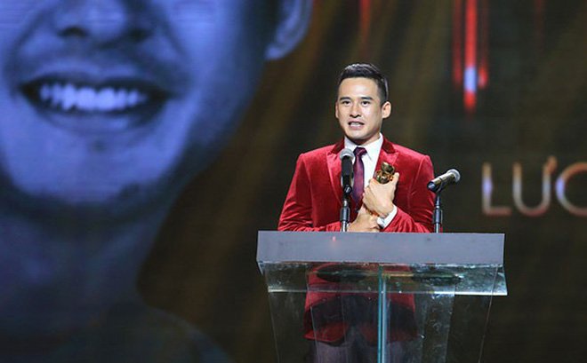 nhung-man-cau-hon-to-tinh-gay-chu-y-tren-song-truyen-hinh-truc-tiep-cua-sao-viet