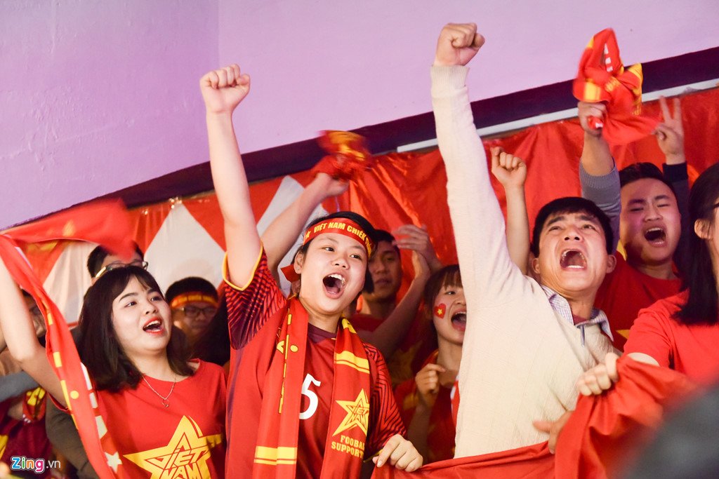 120 phút nghẹt thở của người hâm mộ U23 Việt Nam