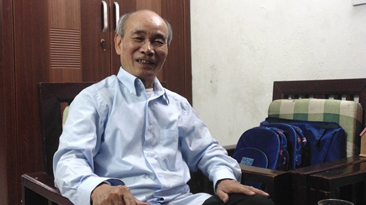 me-lay-hinh-anh-kinh-di-de-cai-nghien-dien-thoai-cho-con-la-giao-duc-dieu-xau-cho-tre