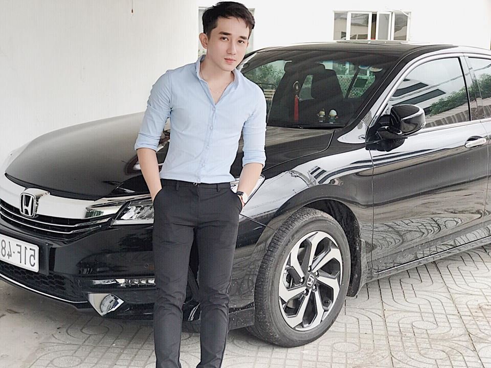 9-bat-mi-vo-cung-thu-vi-ve-chang-hotboy-da-tai-huynh-thanh-liem