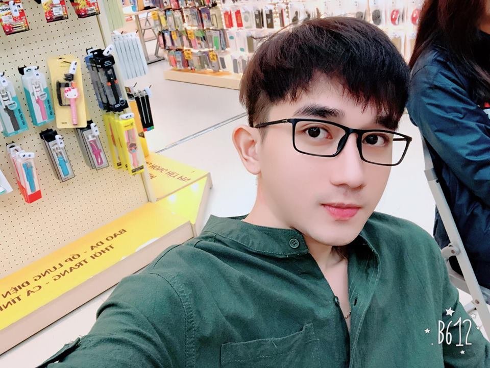 9-bat-mi-vo-cung-thu-vi-ve-chang-hotboy-da-tai-huynh-thanh-liem