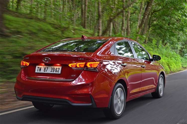 Ô tô Nissan ra hàng xe 7 chỗ giá tầm 280 triệu đồng