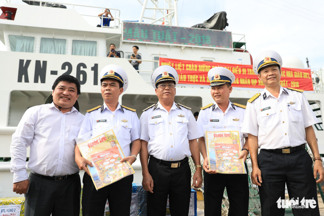 nhung-tau-hang-am-tinh-dang-den-voi-nha-gian-dk1