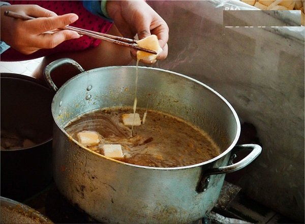 banh-kho-me-cam-le-tat-bat-vao-vu-tet