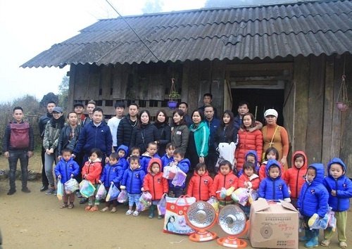 chuong-trinh-thien-nguyen-hy-vong-2018-trao-yeu-thuong-noi-reo-cao-tay-bac