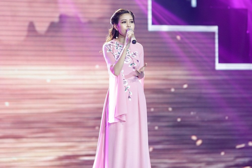 nhu-quynh-co-duoc-chien-binh-19-tuoi-hoa-trinh-nu-yuuki-anh-bui-khien-hai-hlv-nam-tiec-hui-hui