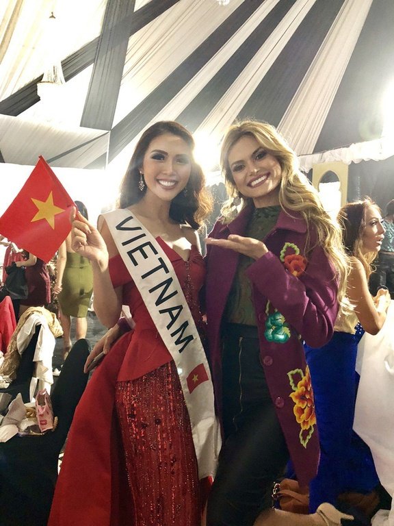 tuong-linh-thang-giai-hoa-hau-duoc-yeu-thich-nhat-tai-miss-intercontinental-2017