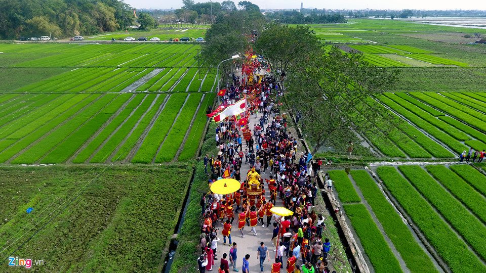 Ăn gì, chơi đâu ở quê tiền đạo Quang Hải?