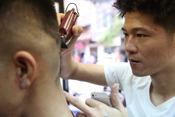 Fan mê mẩn ngắm tác phẩm nghệ thuật trên tóc hình Tiến Dũng, Quang Hải