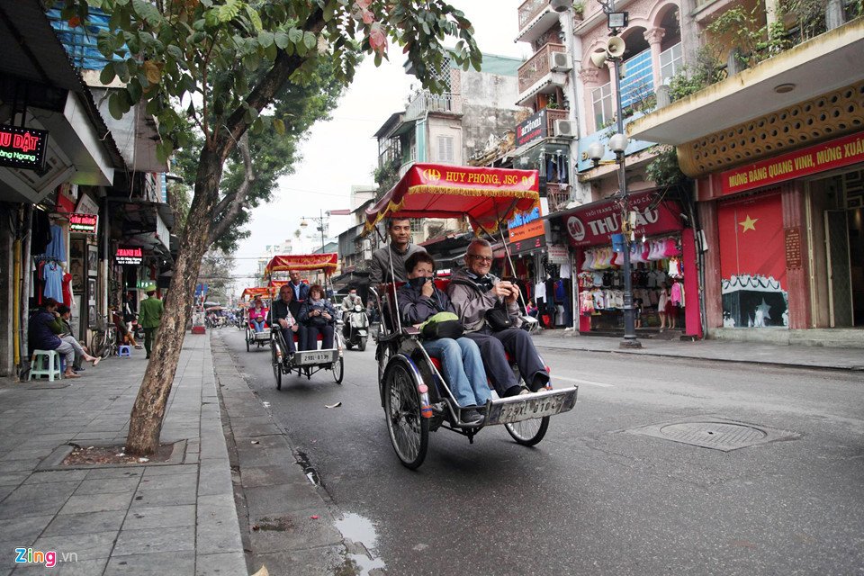 Ăn gì, chơi đâu ở quê tiền đạo Quang Hải?