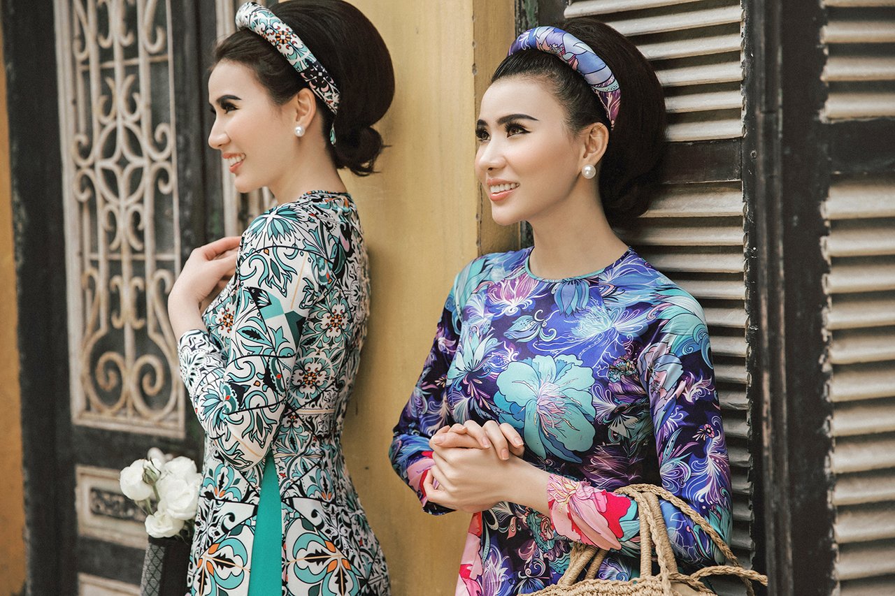 cap-nguoi-mau-song-sinh-huyen-thu-thu-huyen-hoa-than-thanh-co-ba-sai-gon