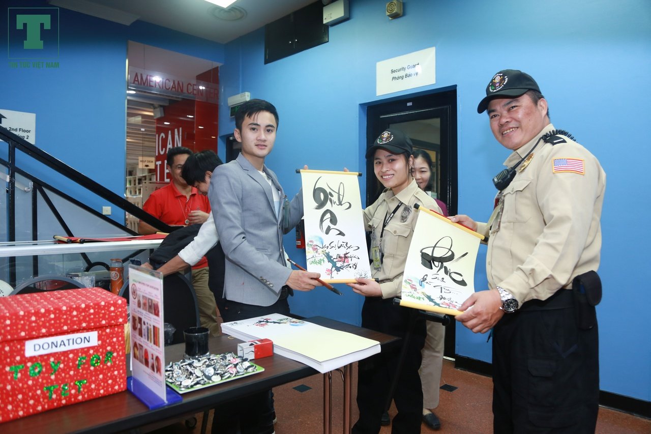 dai-su-hoa-ky-chuc-viet-nam-chien-thang-sau-khi-hien-mau