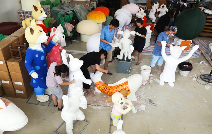 Mô hình đàn chó Phú Quốc trước ngày ra đường hoa Nguyễn Huệ