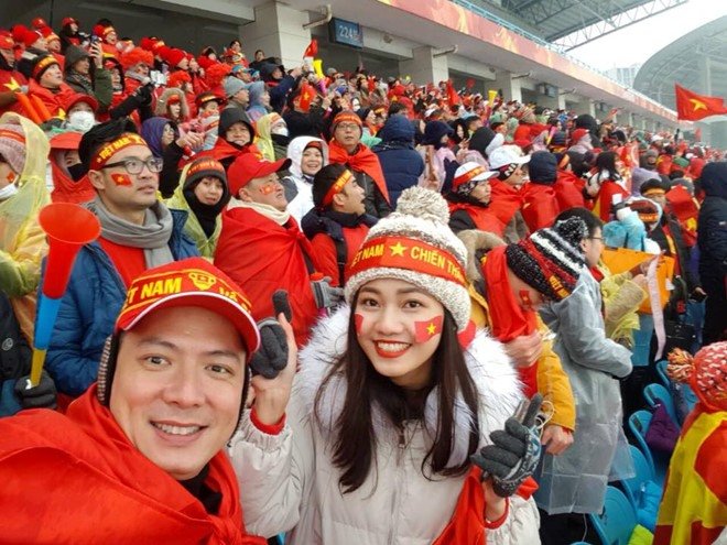 son-tung-m-tp-va-dan-nghe-si-viet-se-cat-vang-giong-hat-tai-le-vinh-danh-u23-viet-nam