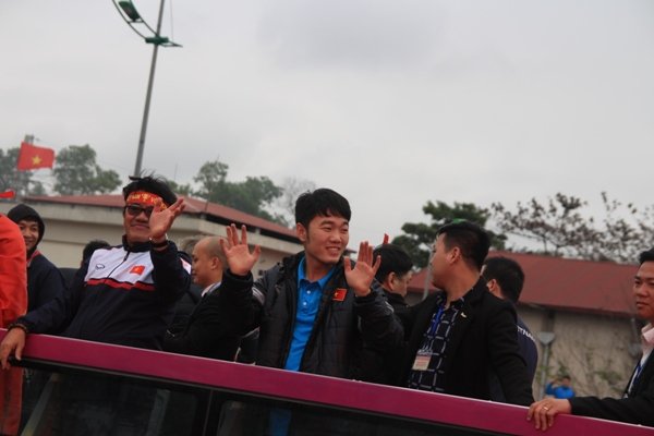 ngam-dan-sieu-xe-don-doi-tuyen-u23-viet-nam