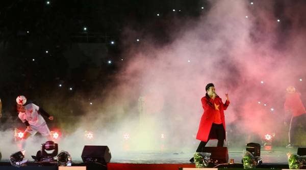 san-van-dong-my-dinh-kin-sac-do-trong-dem-gala-mung-chien-thang-cua-u23-viet-nam
