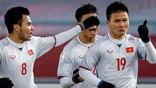 Bầu Đức, bầu Hiển… ở đâu trên chiếc xe diễu hành của U23 Việt Nam?