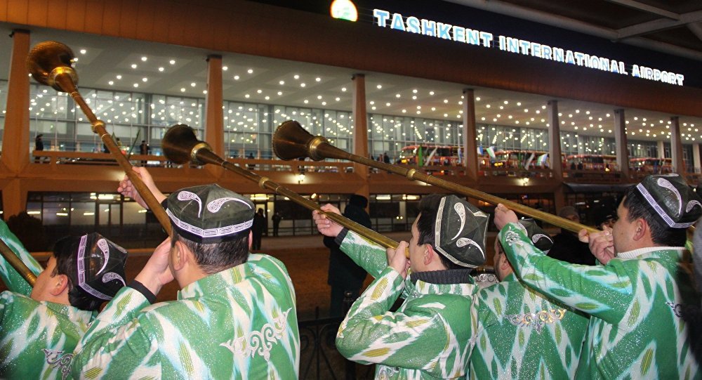 anh-nguoi-dan-uzbekistan-cung-ken-trong-mung-u23-tro-ve