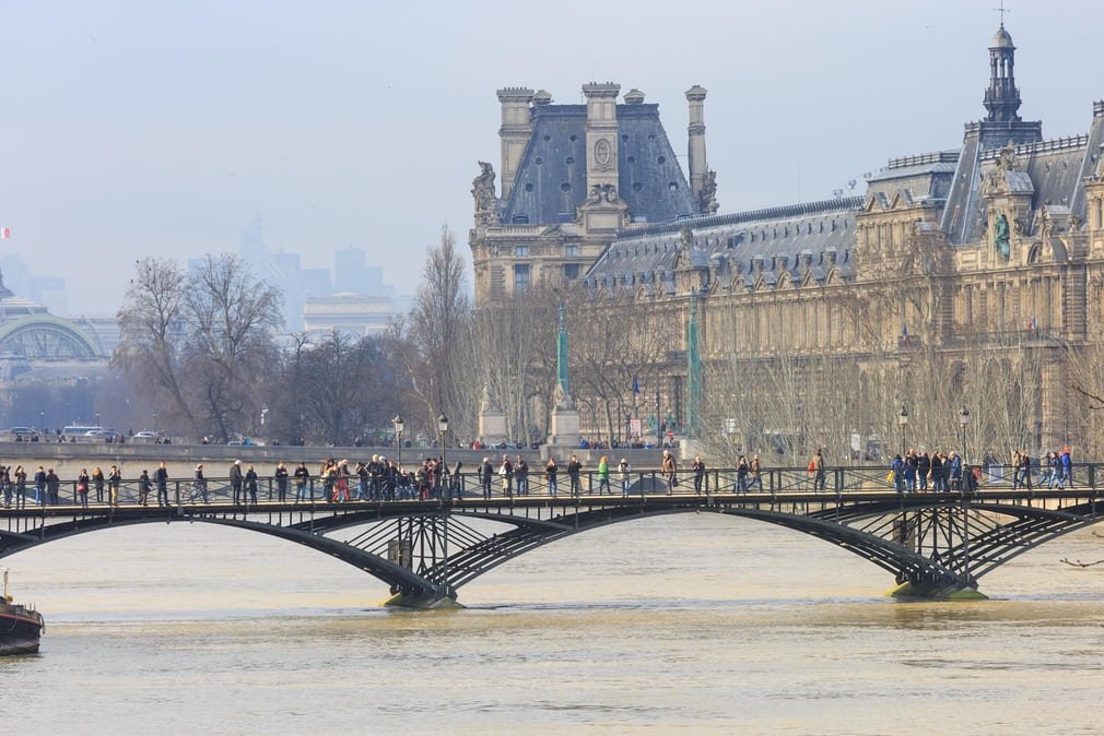 anh-paris-ngap-trong-nuoc-lu-song-seine