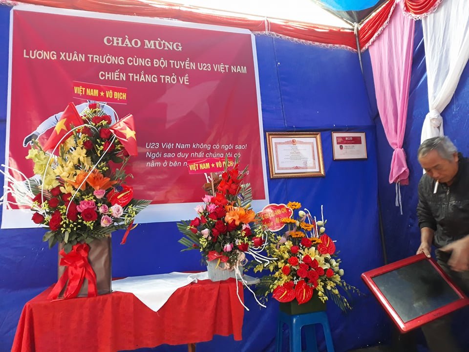 nha-xuan-truong-dung-rap-nhu-dam-cuoi-chao-don-doi-truong-u23-viet-nam-tro-ve