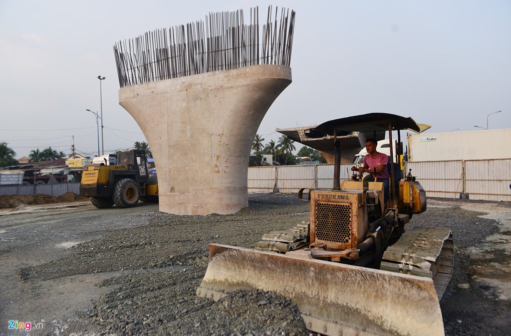Thông xe hầm chui đoạn đường 8 km đi mất 6 tiếng ở Sài Gòn