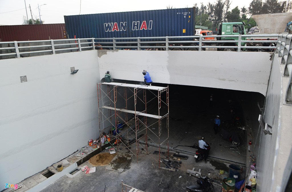 Thông xe hầm chui đoạn đường 8 km đi mất 6 tiếng ở Sài Gòn