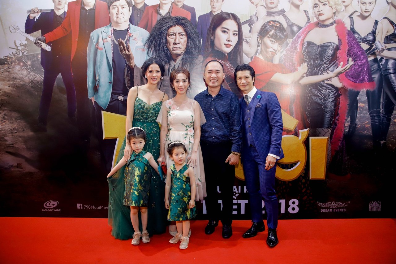 hoa-hau-hai-thu-trang-duoc-tien-luat-thap-tung-khong-roi-nua-buoc-tai-su-kien