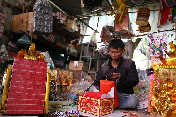 lang-nghe-vang-ma-ha-noi-tat-bat-vao-mua