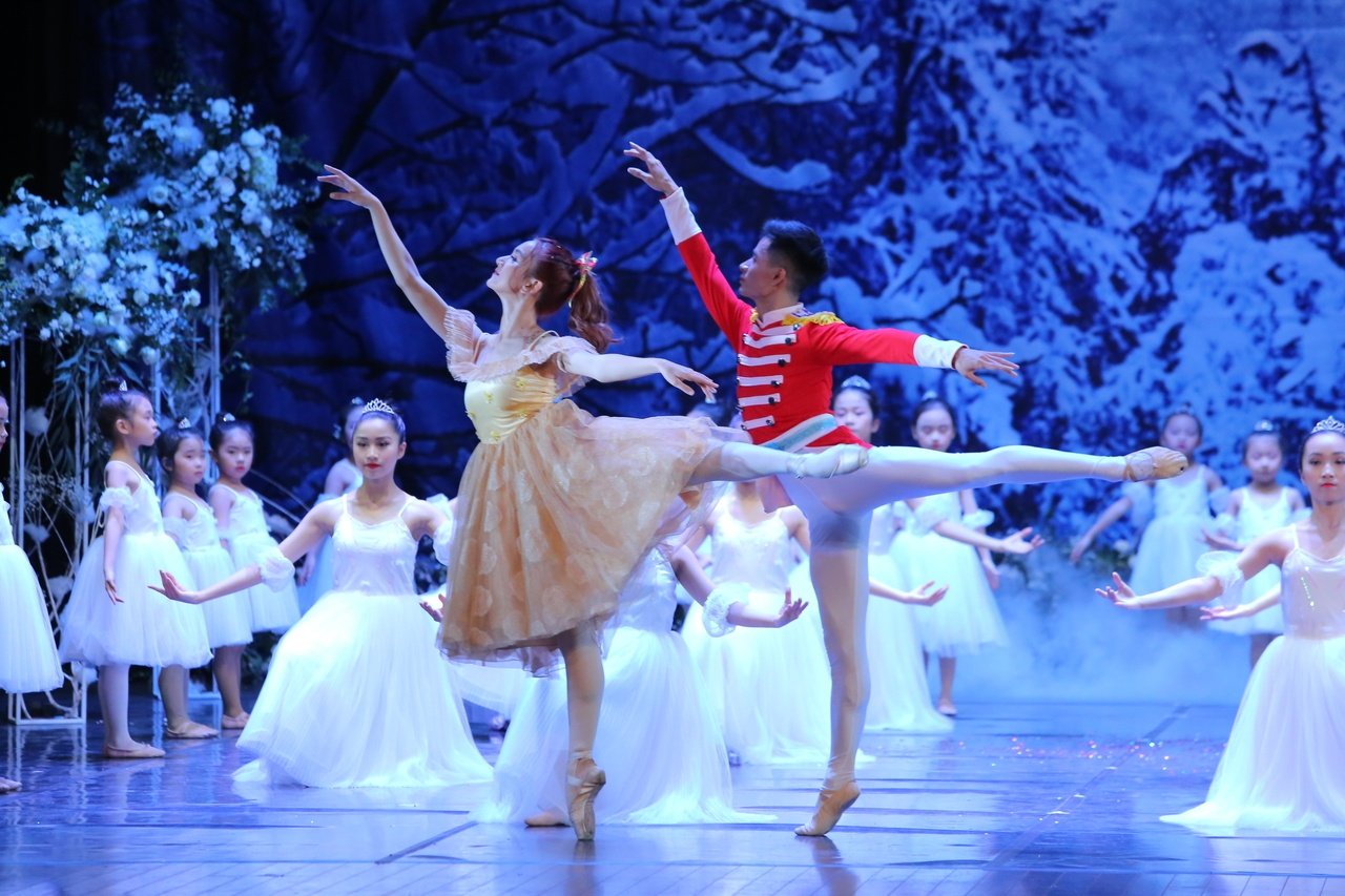 vo-dien-ballet-kep-hat-re-voi-110-vu-cong-nhi-lan-dau-duoc-bieu-dien-tai-viet-nam