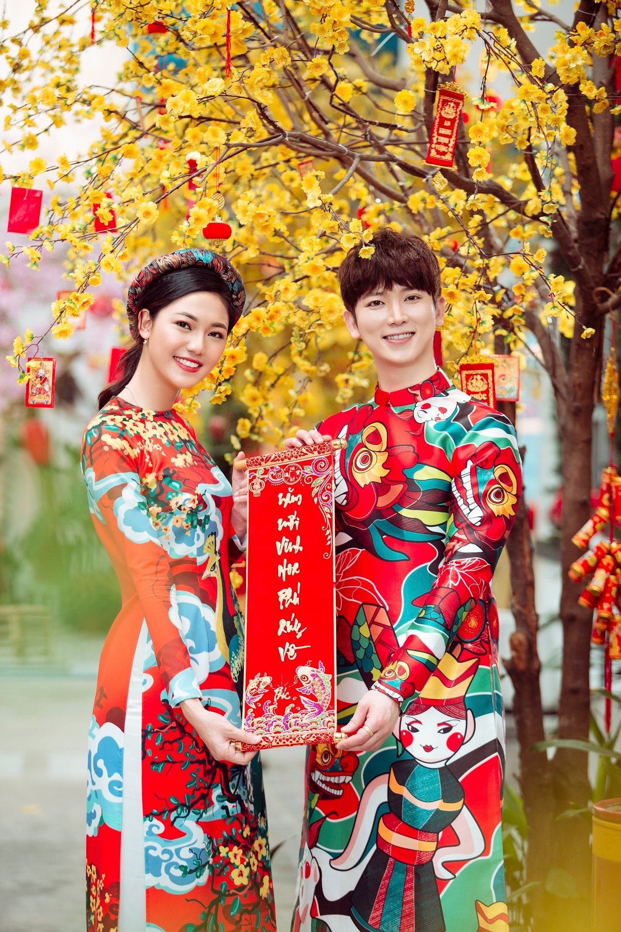 a-hau-thanh-tu-tinh-tu-cung-chang-ca-si-han-quoc-dien-trai-trong-bo-anh-tet