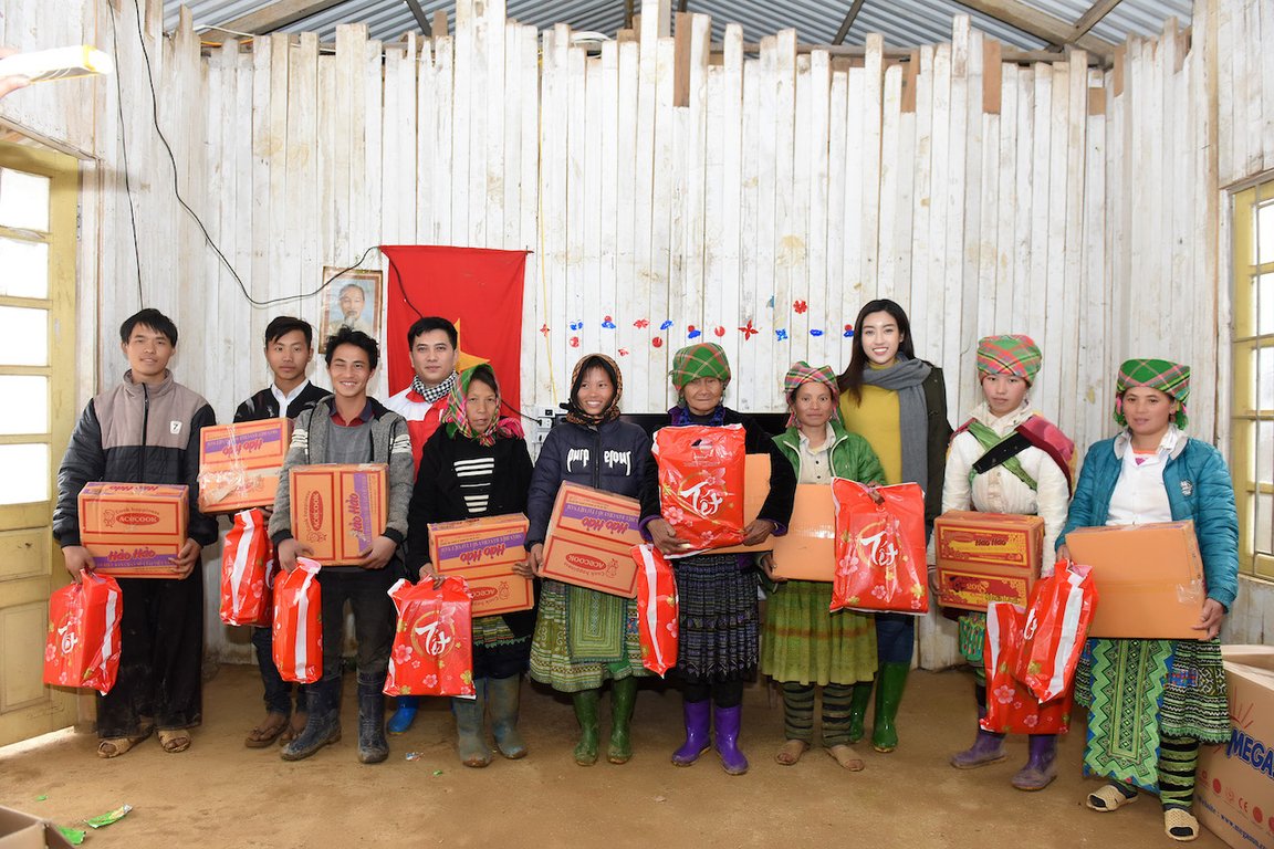 mac-dan-mang-chi-trich-lum-xum-voi-u23-hoa-hau-do-my-linh-tiep-tuc-hanh-trinh-nhan-ai-tai-ban-cu-vai