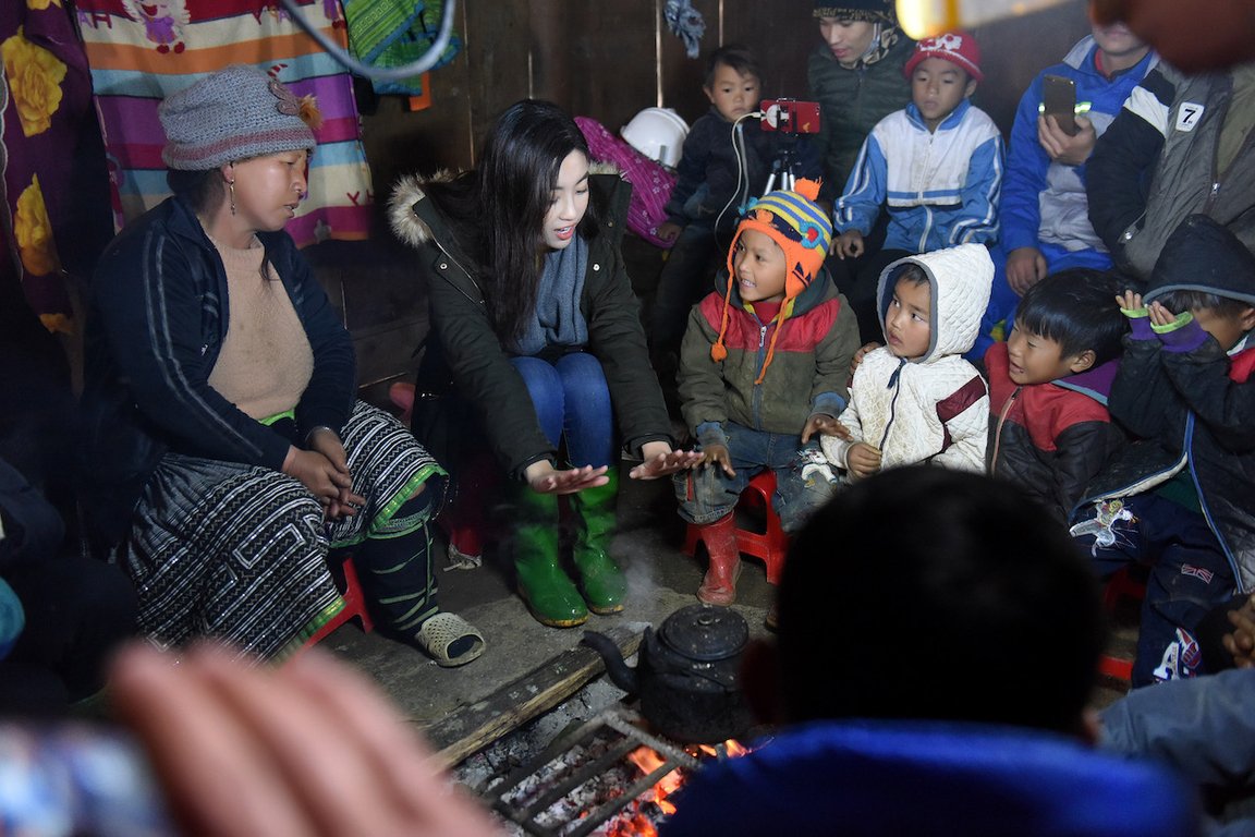 mac-dan-mang-chi-trich-lum-xum-voi-u23-hoa-hau-do-my-linh-tiep-tuc-hanh-trinh-nhan-ai-tai-ban-cu-vai
