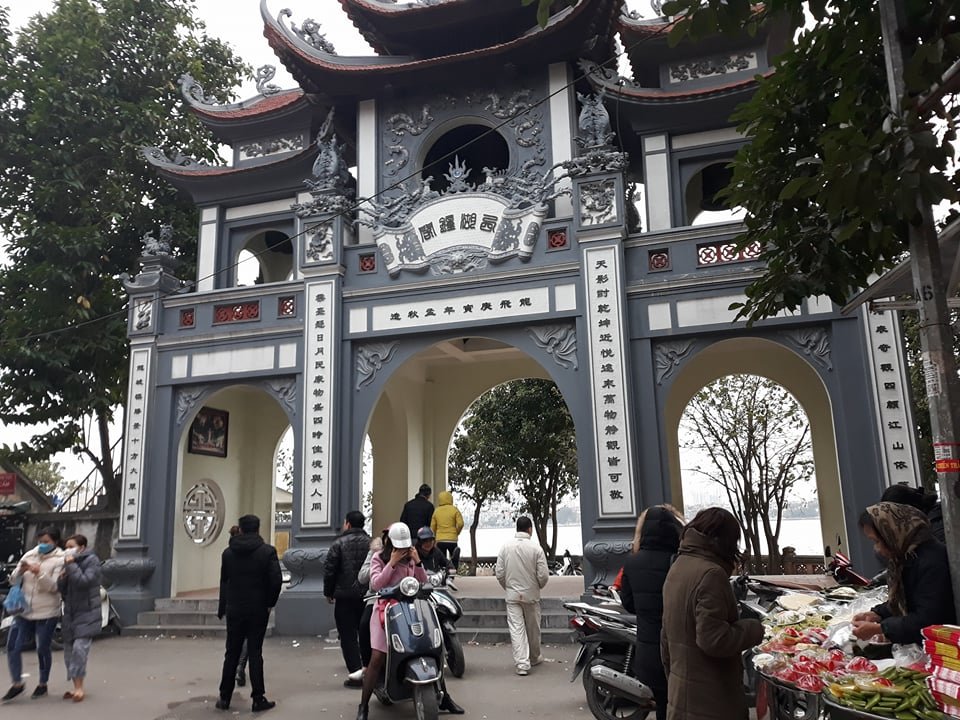 phu-tay-ho-nhon-nhip-dip-cuoi-nam