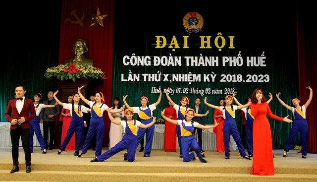 Bà Hoàng Thị Như Thanh giữ cương vị Chủ tịch LĐLĐ TP. Huế