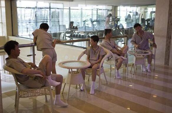 Mục sở thị cuộc sống 'sang chảnh' của giới nhà giàu Triều Tiên