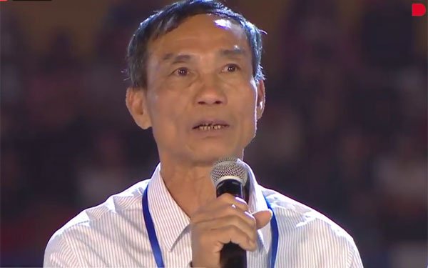 Fans xúc động nghe 'bố chồng', 'mẹ chồng' U23 Việt Nam bày tỏ nỗi lòng