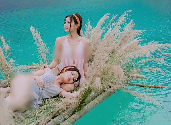 Cộng đồng mạng dậy sóng với clip 2 cô gái khoe da thịt bất chấp thời tiết Sapa lạnh tê tái