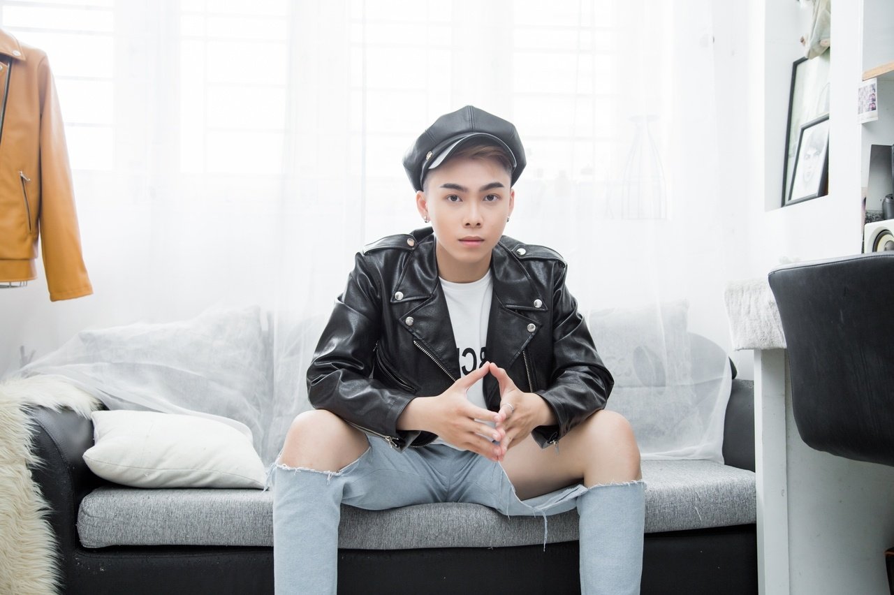 lo-dien-thi-sinh-dep-trai-nhung-nguy-hiem-song-ca-cuc-chuan-cung-nhat-tinh-anh