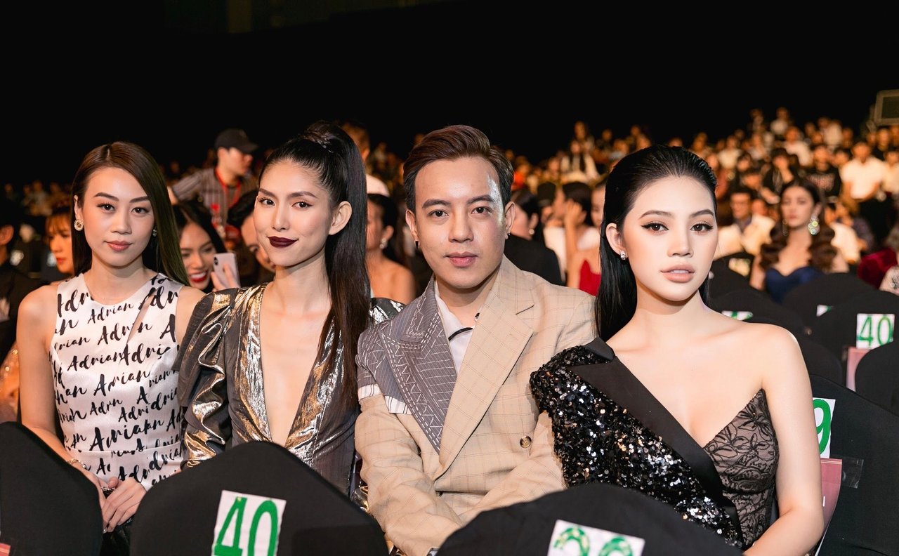 chi-2-ti-dong-cho-hang-hieu-hoa-hau-con-nha-giau-jolie-nguyen-khien-ai-ai-cung-phai-kieng-ne
