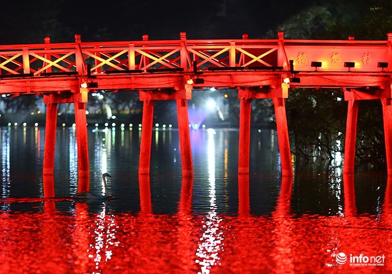 Cận cảnh 