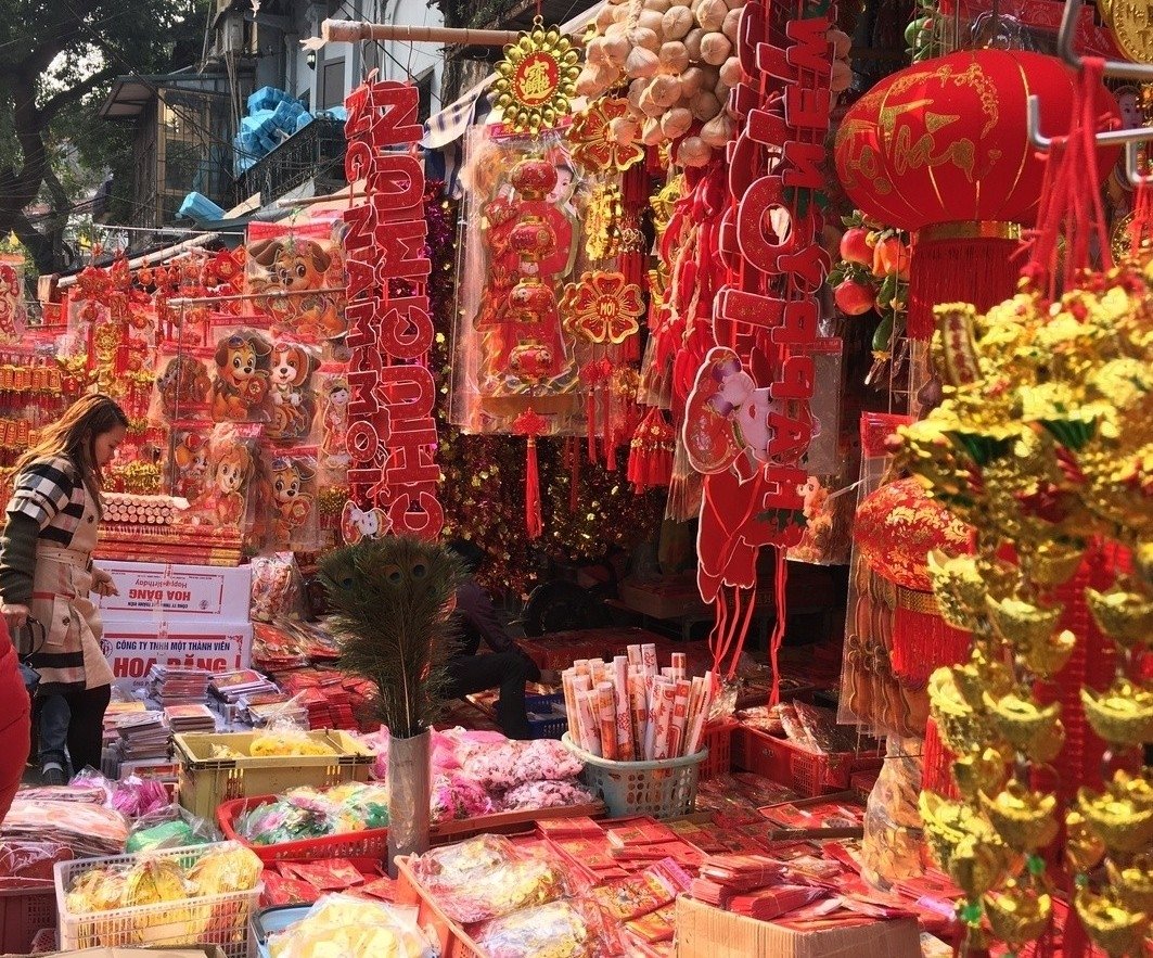 pho-hang-ma-ruc-do-nhung-ngay-giap-tet