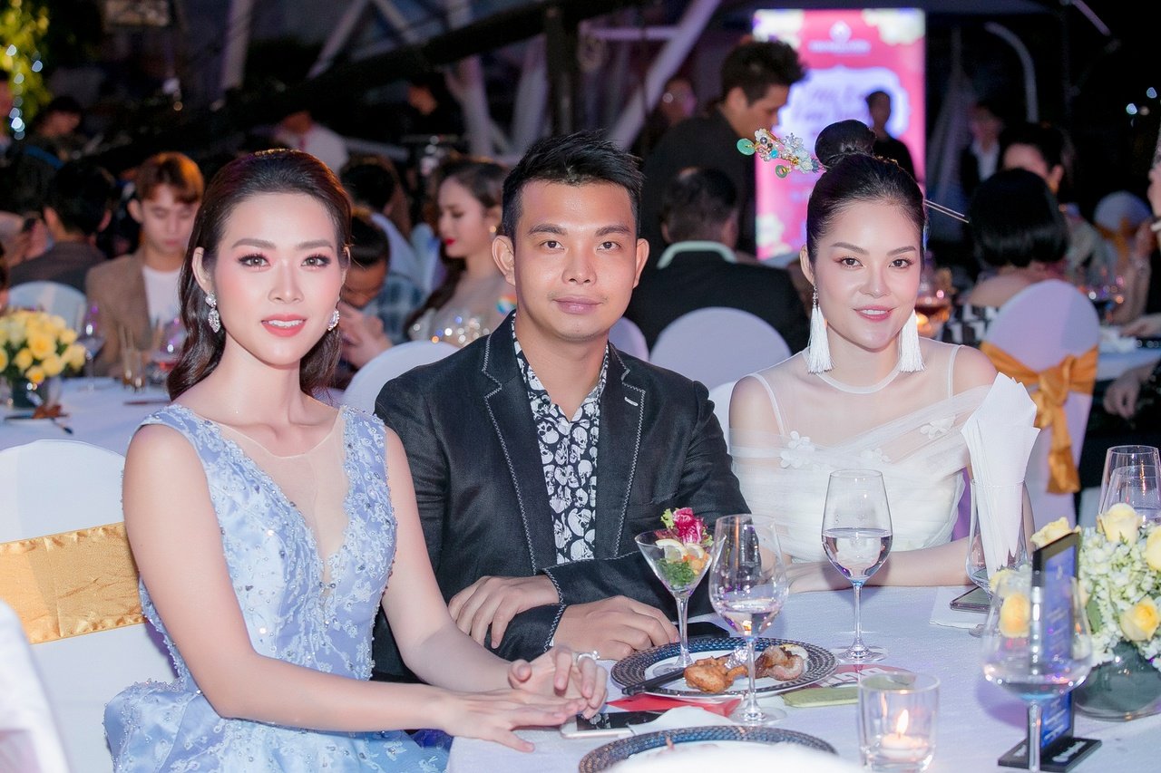 dien-vay-lo-lem-len-tham-do-diep-bao-ngoc-xuat-sac-gianh-giai-nu-hoang-hoi-xuan