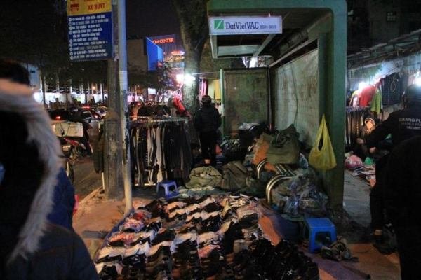 ha-noi-ban-hang-tet-lan-chiem-via-he-gay-tac-nghen-giao-thong