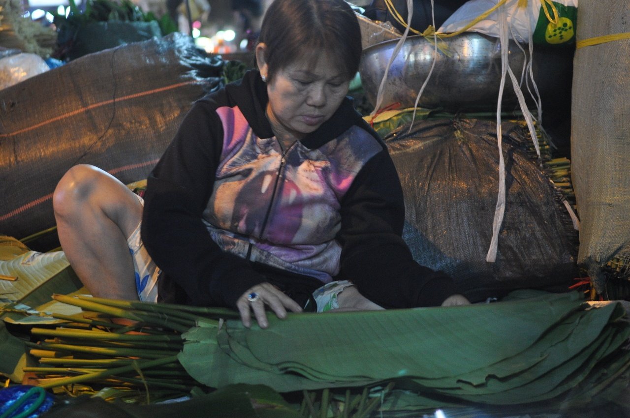 nhon-nhip-cho-la-dong-doc-nhat-vo-nhi-o-sai-gon-ngay-can-tet