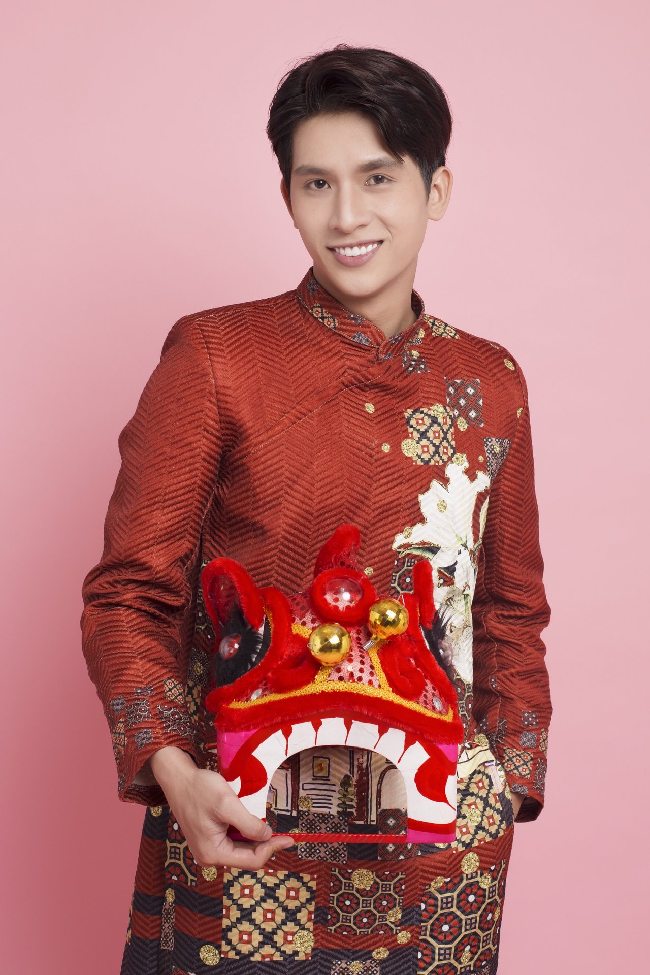 bai-nam-tet-xuat-ban-152-dan-nam-than-o2-production-tung-anh-tet-sieu-dep-bat-mi-chuyen-dong-phim-dong-tinh