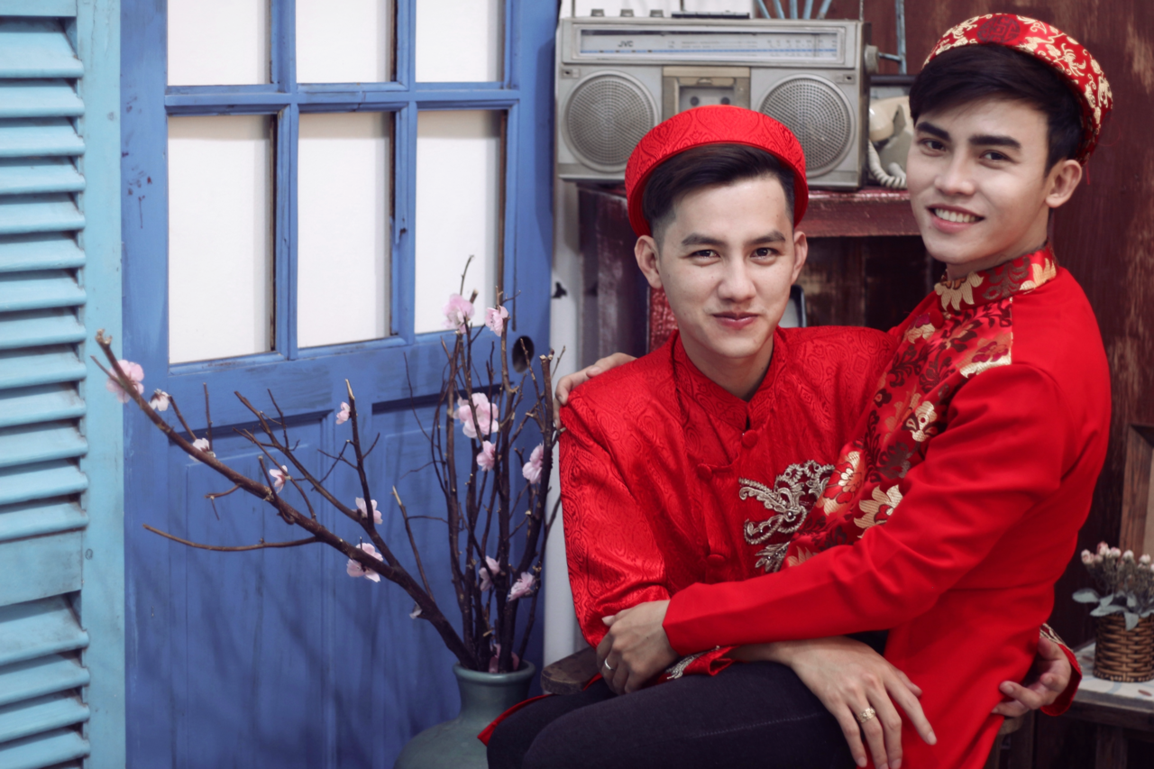 bai-nam-tet-xuat-ban-172-cap-doi-dien-trai-trong-huu-van-hiep-he-lo-nhung-cai-tet-khong-the-nao-quen