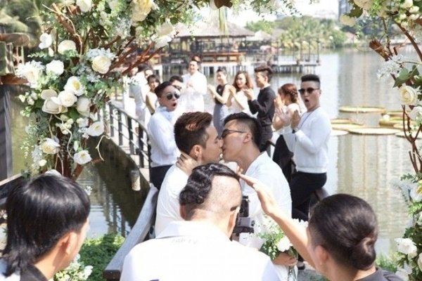 hanh-trinh-di-tim-hanh-phuc-cua-nhung-cap-doi-dep-nhat-cong-dong-lgbt-viet