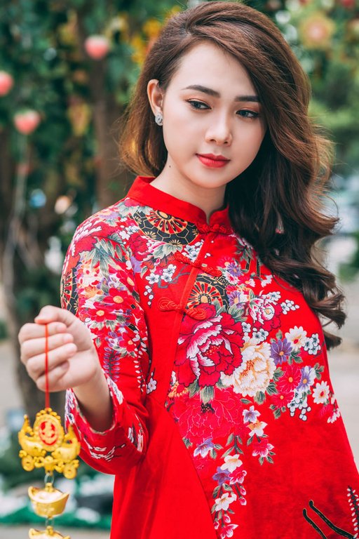Thiếu nữ sở hữu khuôn mặt xinh đẹp tựa ca sĩ Minh Hằng
