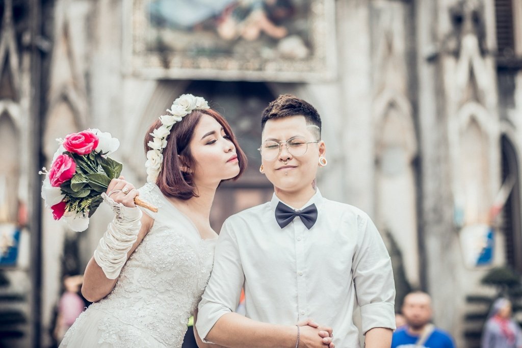 nhung-cap-doi-lgbt-nu-sieu-hot-khien-dan-tinh-ghen-ti