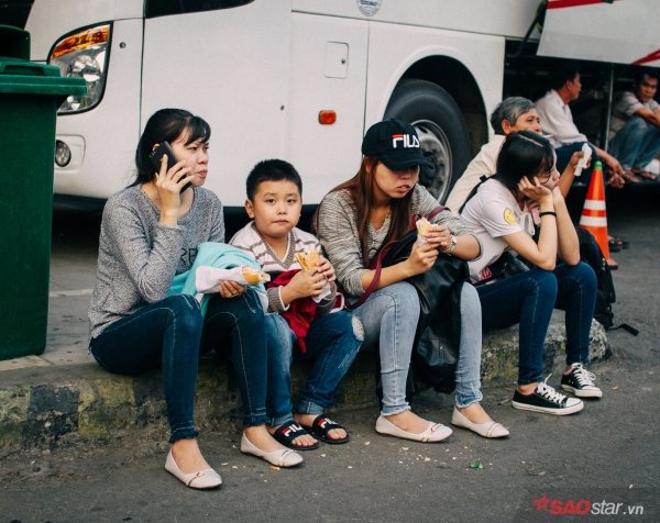 Nhìn những hình ảnh này mới thấy, đường về quê ăn Tết thật gian nan!